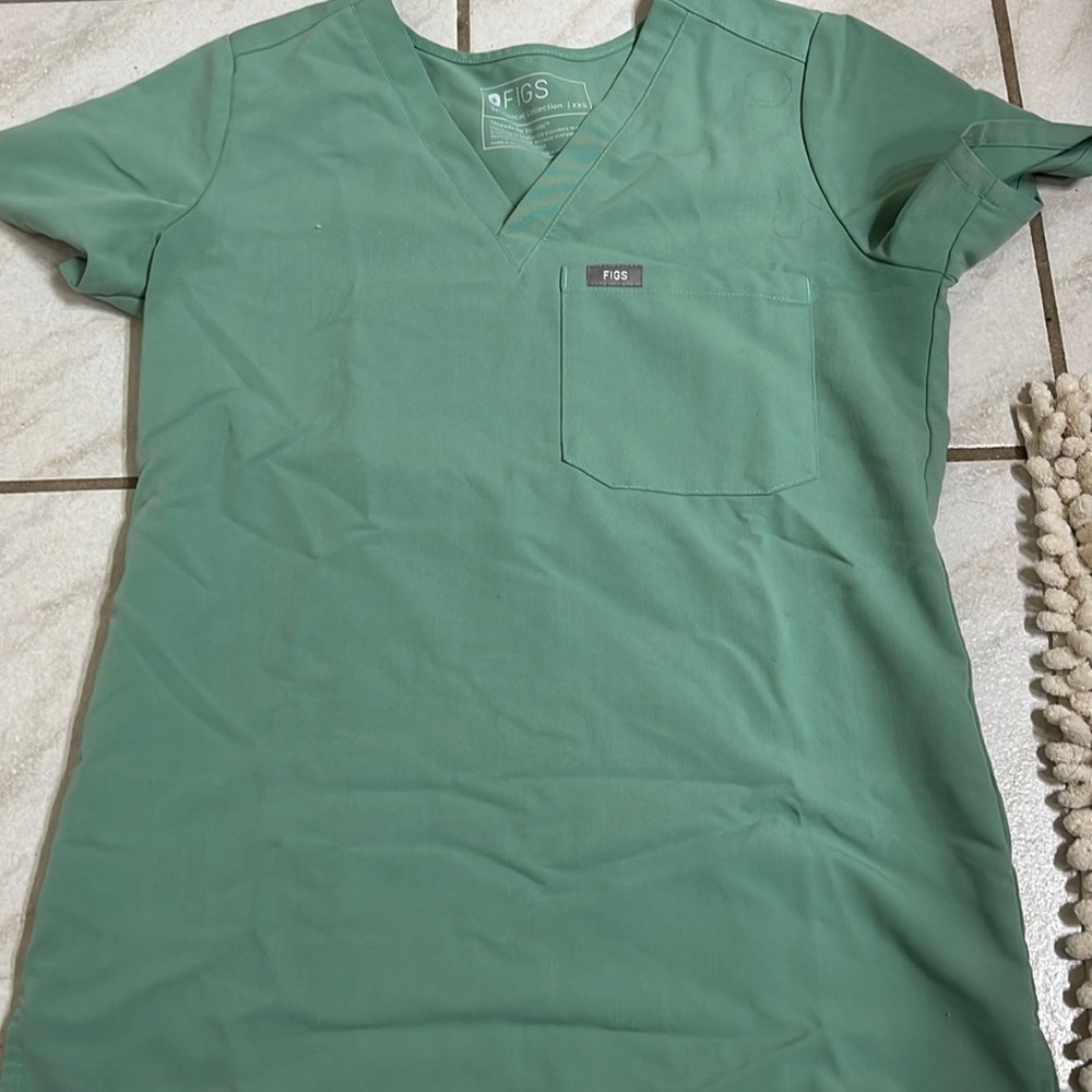 Figs XXS One pocket scrub top in Jade